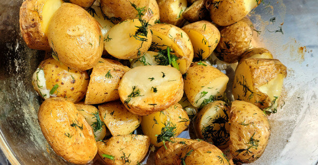 Patatas de guarnición al horno