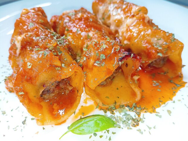 Canelones de carne