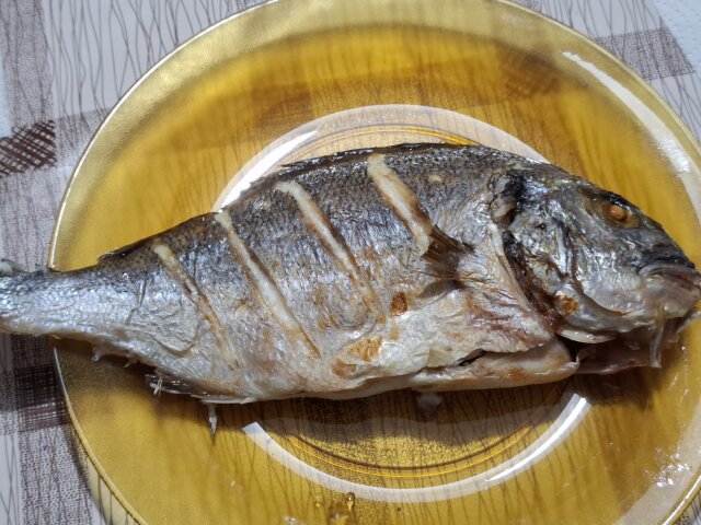 Dorada al horno con especias