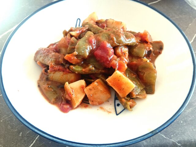 Judías verdes con patatas y tomate
