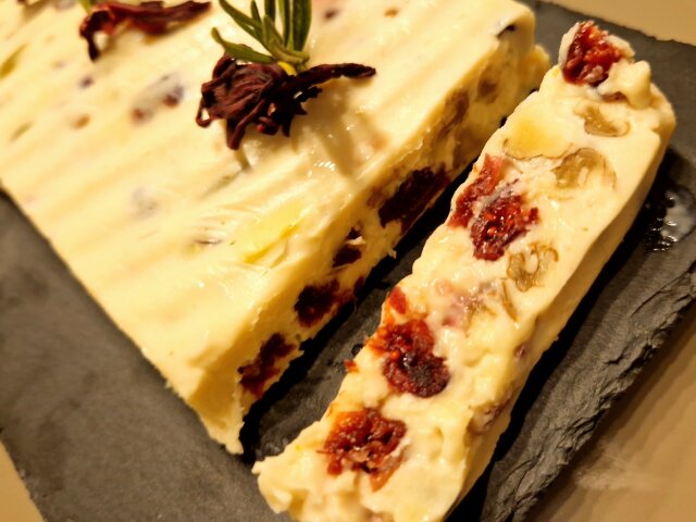 Turrón de Brie para la cena de Nochevieja