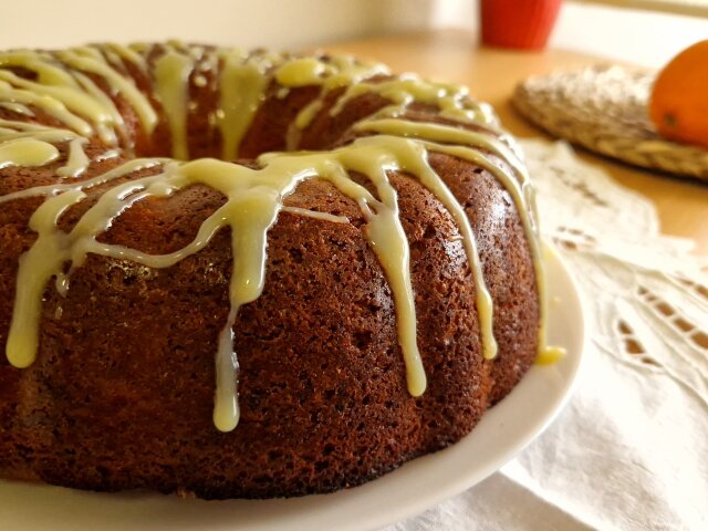 Bizcocho de espelta con naranja y chocolate