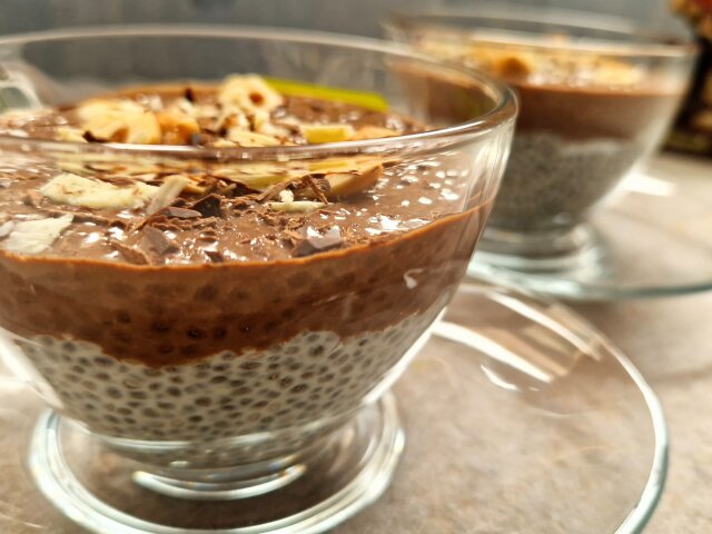 Postre de chía con chocolate y miel